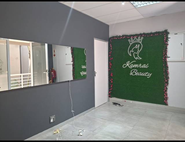 66M² BUSINESS CENTRE FOR SALE IN BALLITO DISTRICT